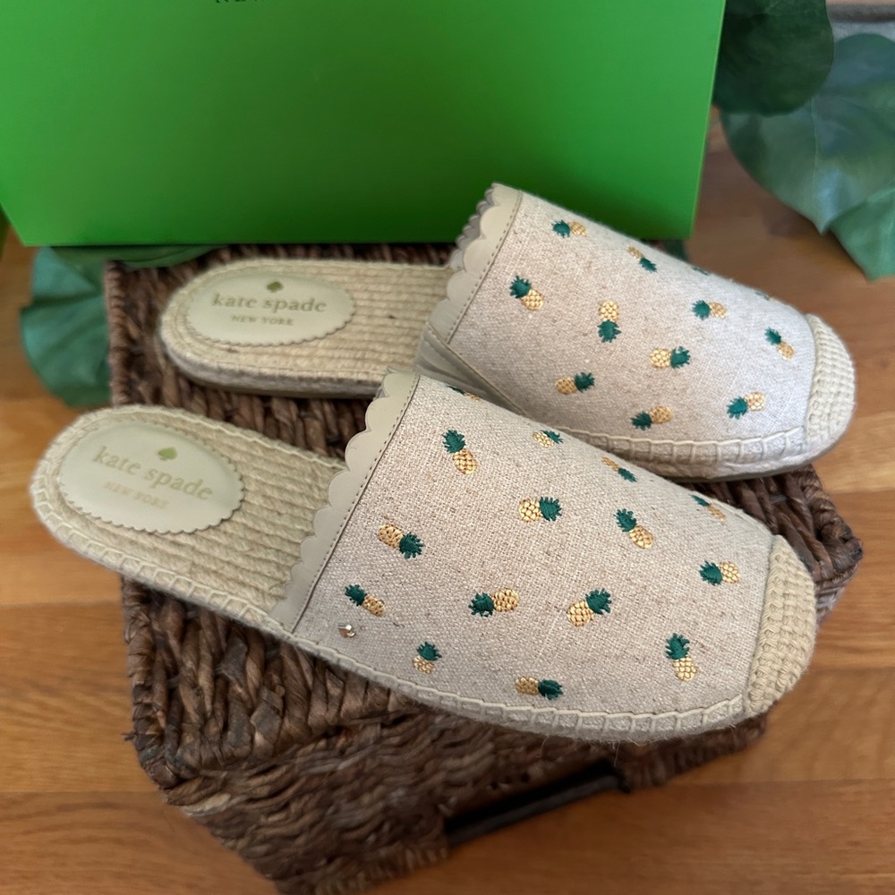 ROSIE by kate spade Beige with pineapples Woven Espadrille Sandals